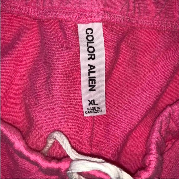 Color Alien - Size X-Large - Picture 9 of 12